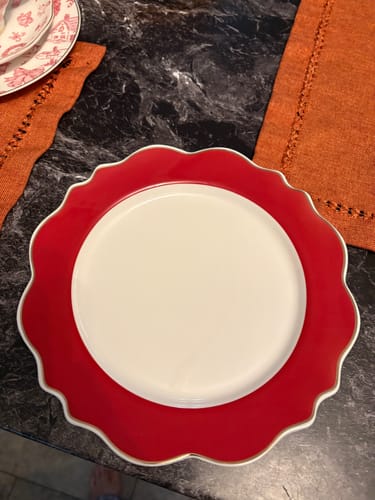 Customer photo review of Red Band Scallop Fine Porcelain Dessert/Dinner Plate