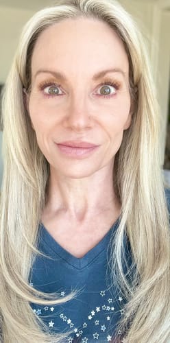 Customer photo review of Sea Clearly Hydrating SPF 35+ Kinetin-Growth Factor Clear Face Sunscreen Gel/Primer
