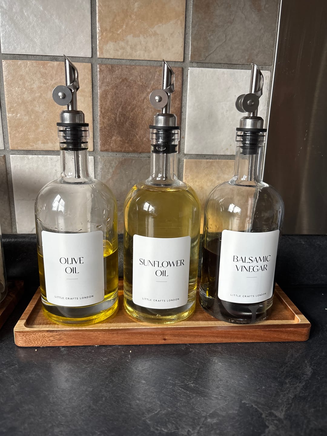 Customer photo review of Set of 3 Round Glass Oil Bottle 500 ML & Rectangle Tray