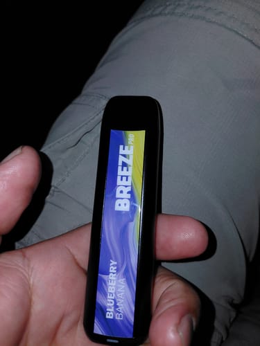 Customer photo review of Breeze Pro Disposable Vape