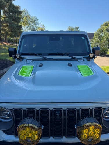 Customer photo review of Hood Vents (Fits JL/JT Rubicon)