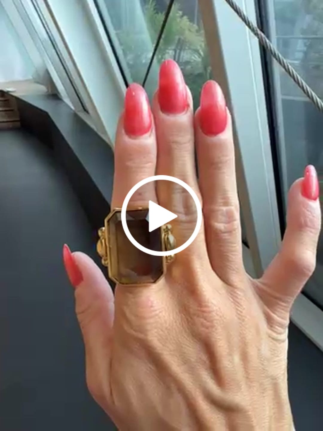 Customer video review of Marique French Vintage Noir Ring