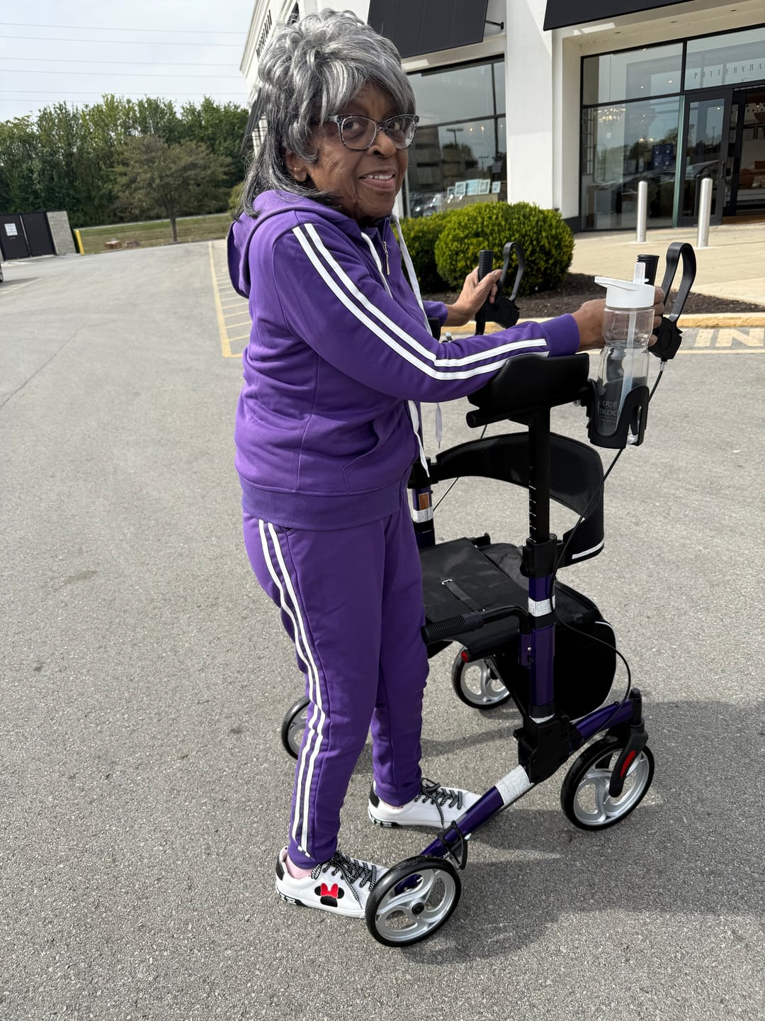Customer photo review of HFK-9240 Dual-Brake Upright walker 10" wheels