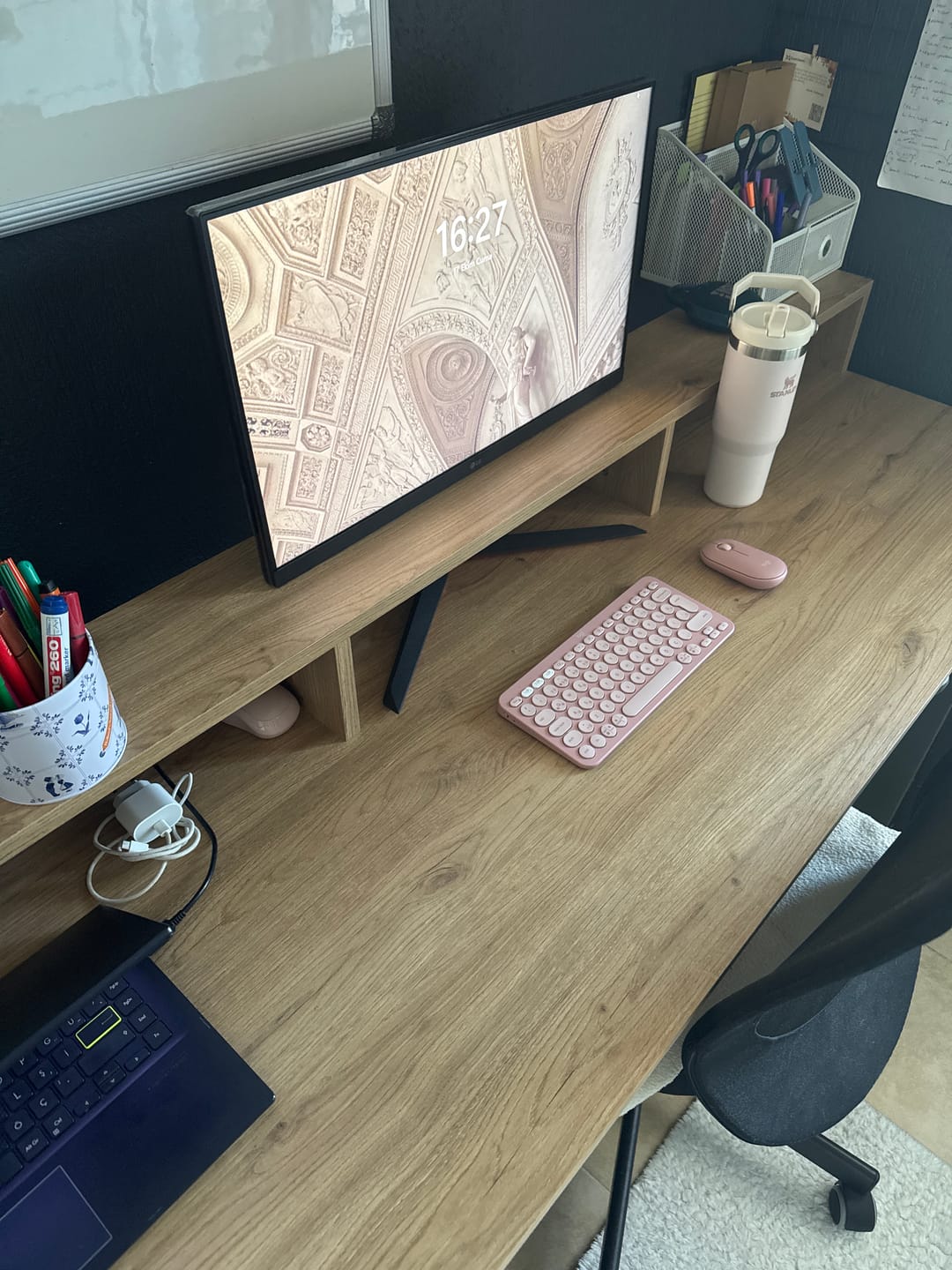Customer photo review of Rani HA110 Raflı Oyuncu Bilgisayar Masası 160 Cm Çalışma Masası Sepet Ceviz - Antrasit