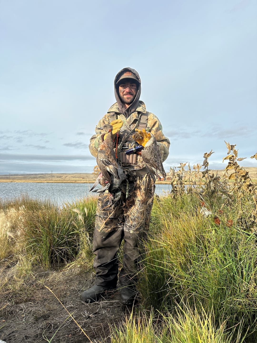 Customer photo review of Tidewe AquaWade Duck Hunting Waders (Breathable) - Men's Chest Waders with Insulated Boots