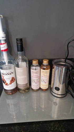 Kundeanmeldelse med bilde av Sweet Obsession Vanilla Coffe Syrup