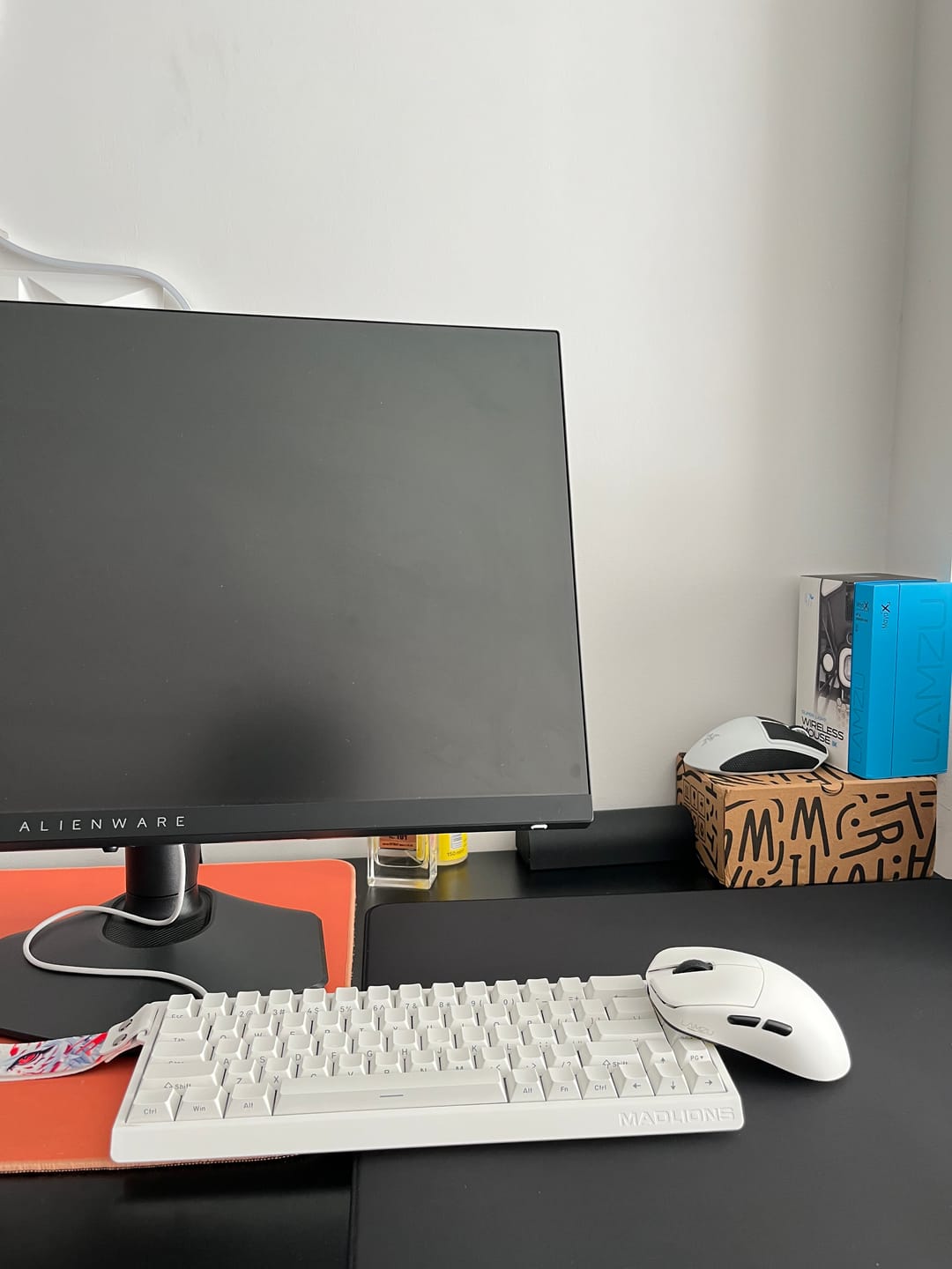 Customer photo review of Lamzu Maya X Wireless Mouse