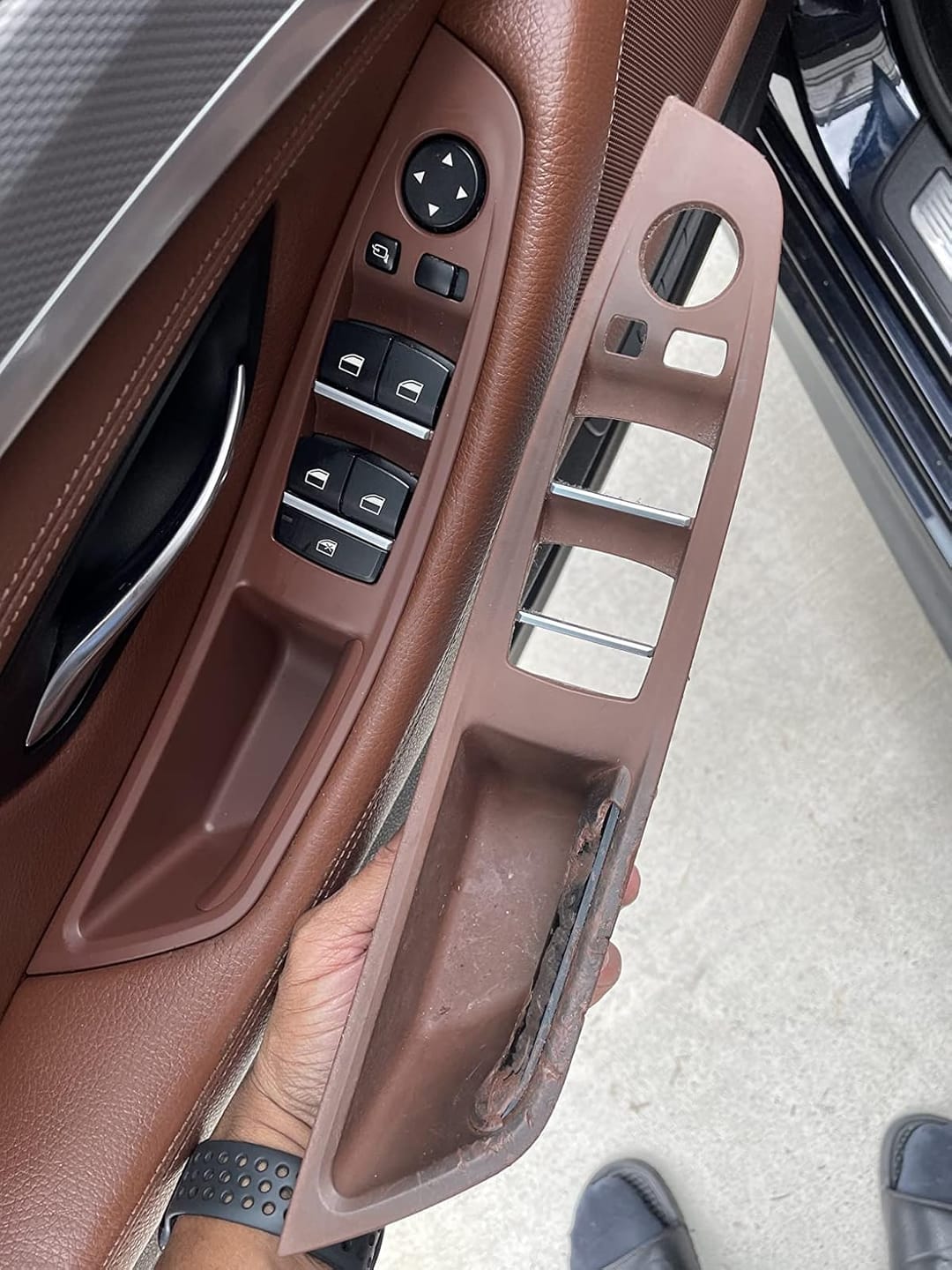 Customer photo review of SPCRSO 4-Piece Interior Door Handle & Window Switch Repair Kit for BMW 5 Series F10 F11 (2010–2016)