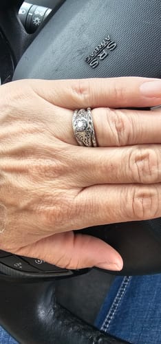 Customer photo review of Antique Art Deco 18k White Gold Orange Blossom Band Ring 5.50