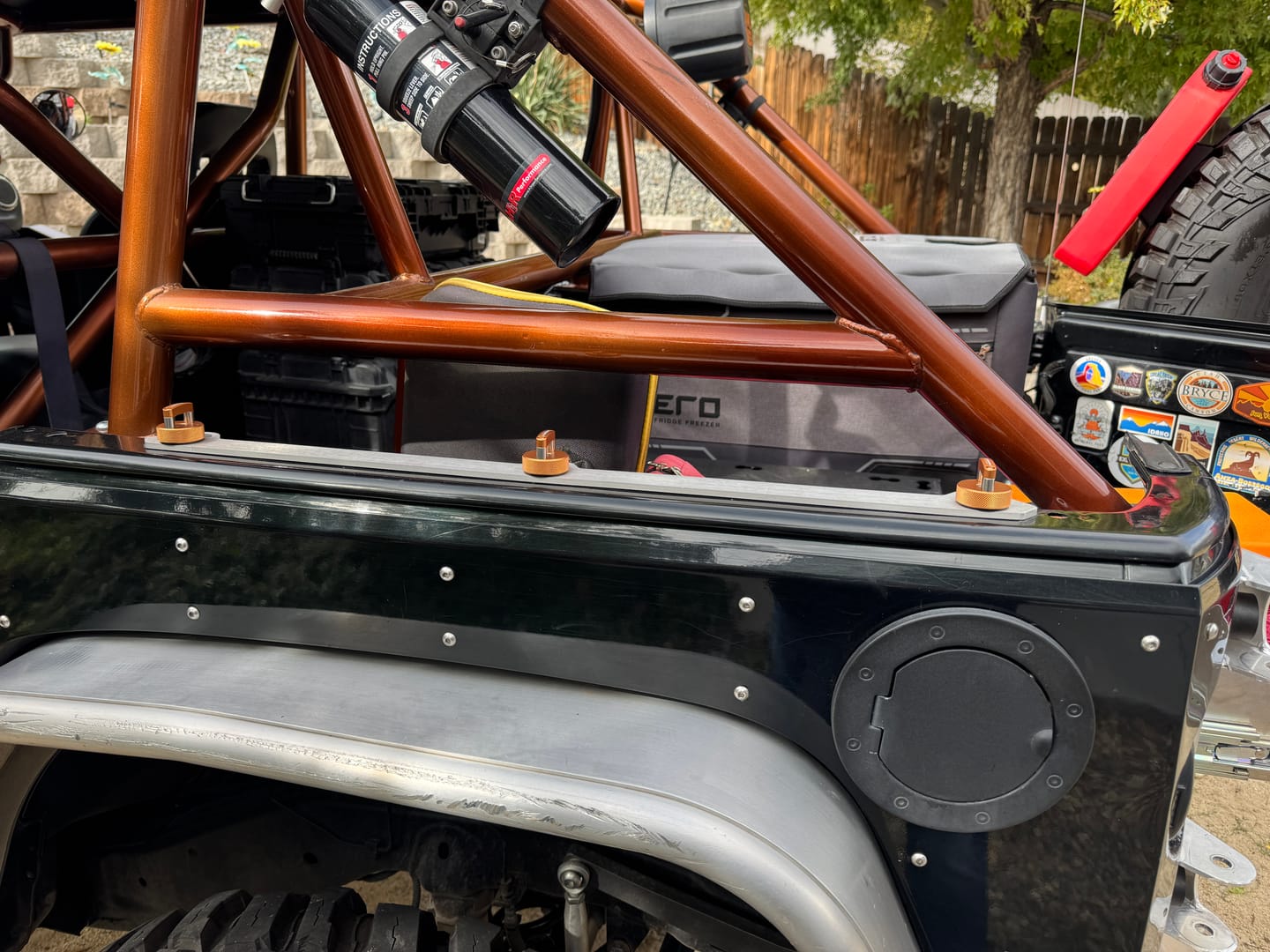 Customer photo review of JEEP Wrangler Hard Top Thumb Screws (Six Piece Set)