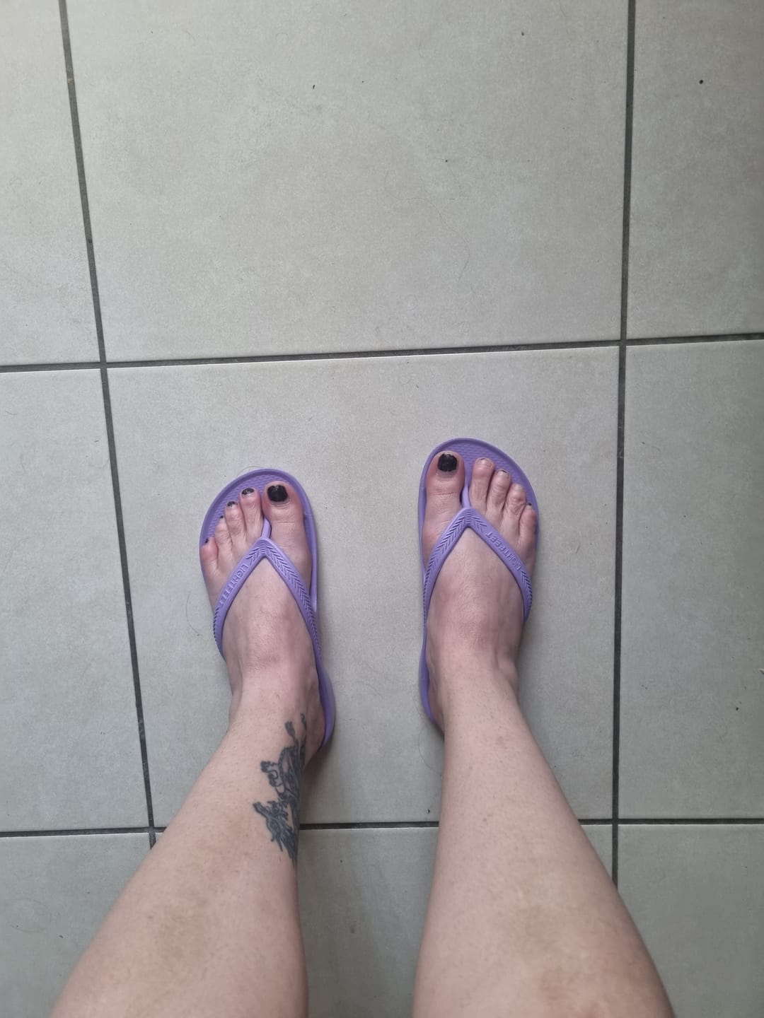 Customer photo review of Lavender - Arch Support Thongs