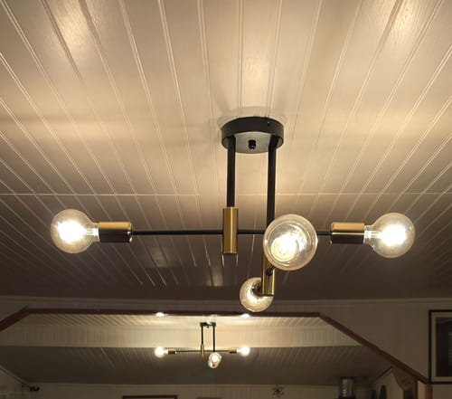 Customer photo review of Preventa - Disponible 15 de octubre| Lampara Techo Modelo LIMBA Color Negro/Dorado 4 soquetes