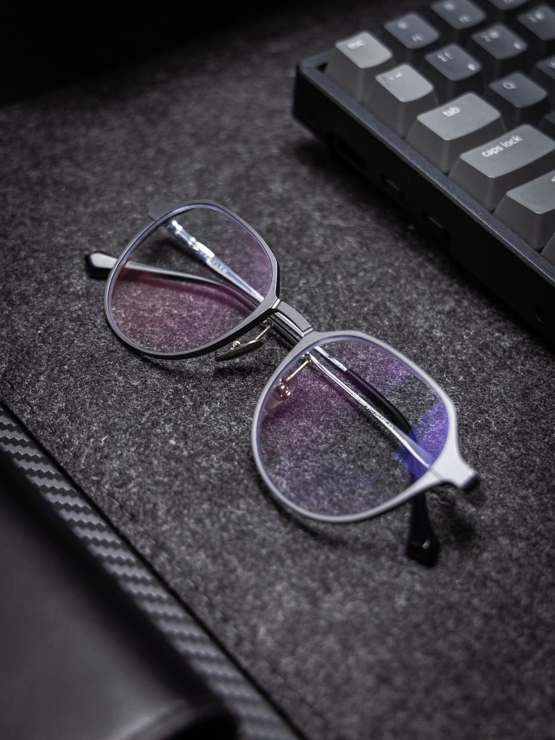 Customer photo review of Calvin | Oval Titanium Magnetic Clip-on Eyeglasses Sunglasses | ZanyLen