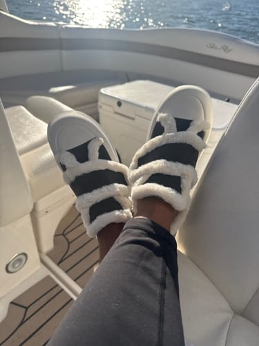 Customer photo review of Leora Black