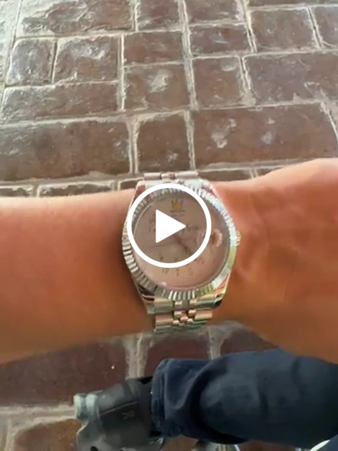 Customer video review of EONDATE MAXI CLASSIC WATCH