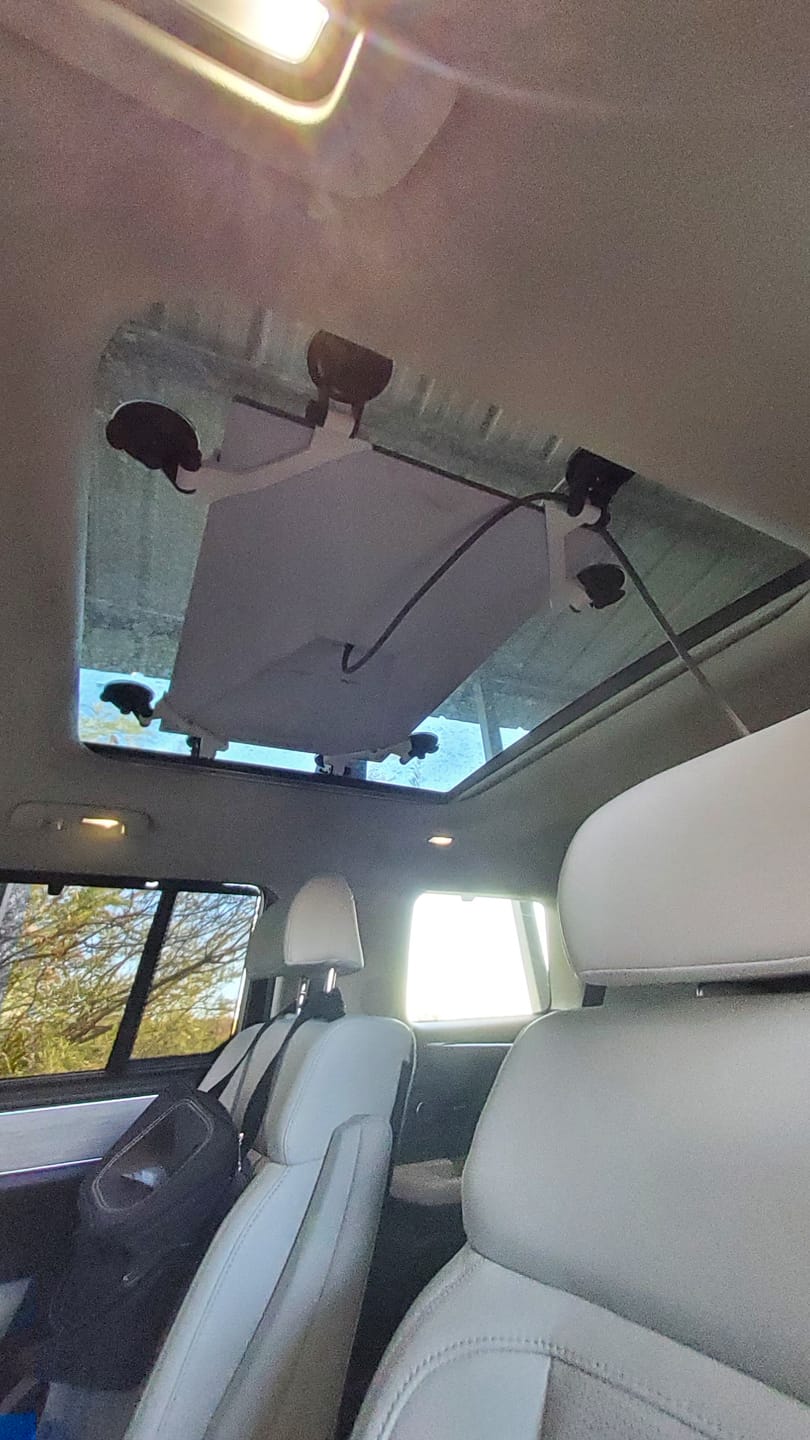 Customer photo review of Starlink Gen3 Suction Cup Mount - Residential Gen 3 Rev4 Standard UTA-232 - Panoramic Sunroof, Glass, Moonroof, Window System (UV Protected)