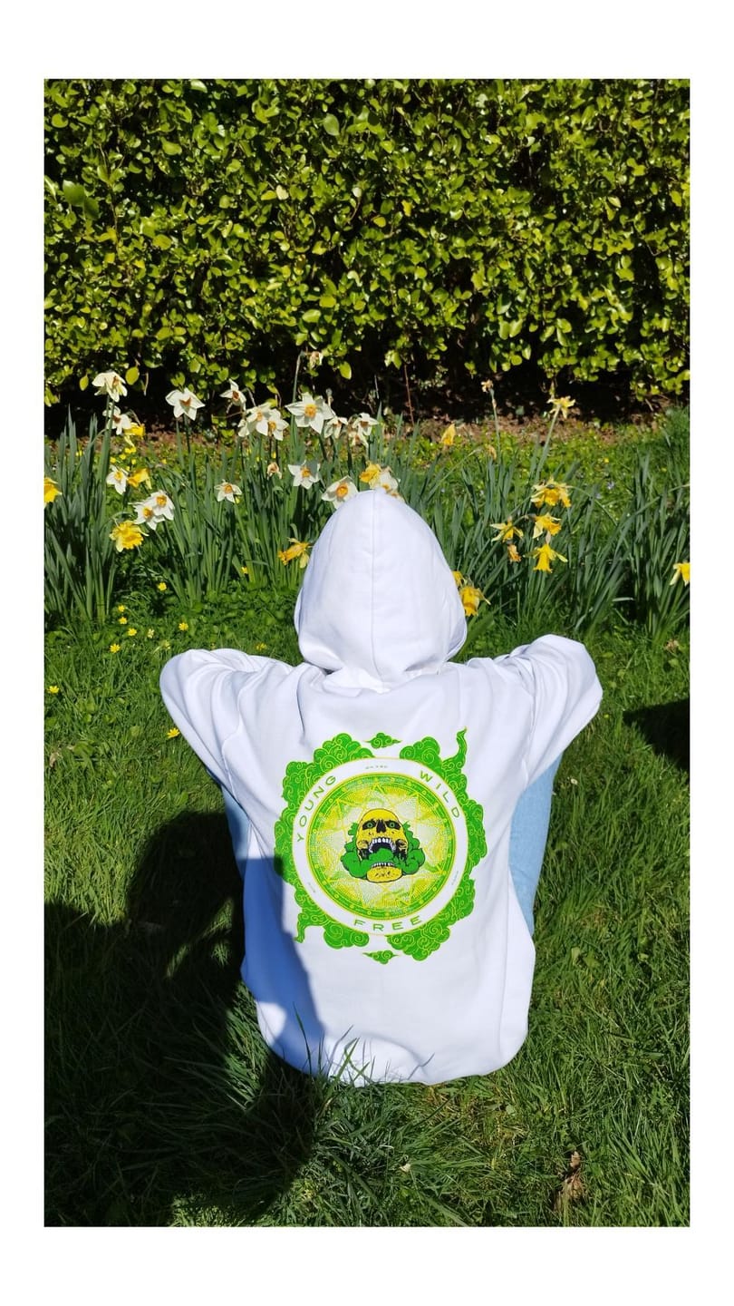 Customer photo review of LE SWEAT "YOUNG WILD & FREE"