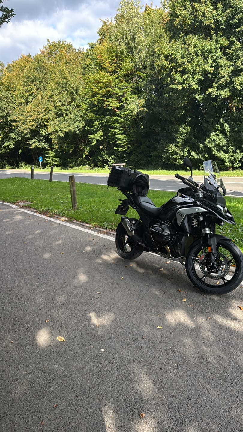 Customer photo review of MotoCase – The Ultimate Top Case