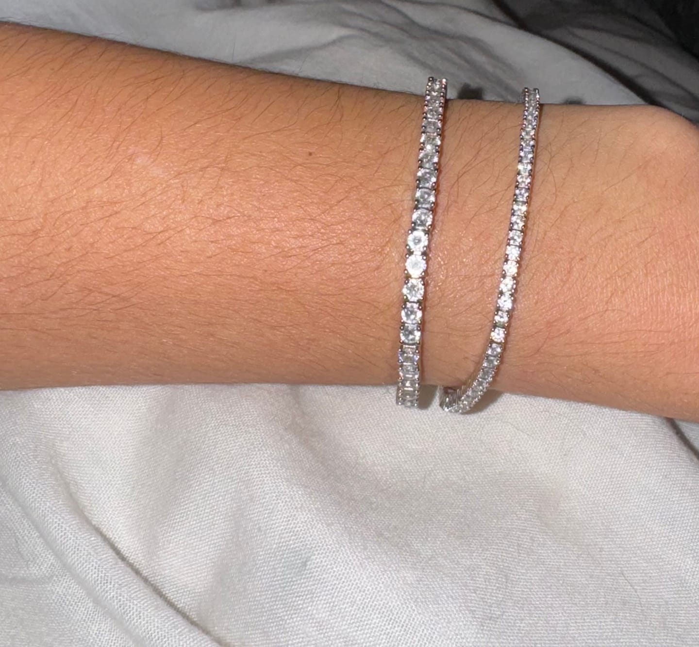 Customer photo review of Luxury Tennis Bracelet I AAA Grade Cubic Zirconia