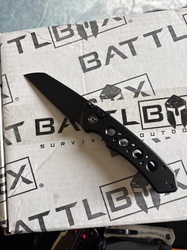 Customer photo review of Civivi Pragma Prime Pocket Knife 14C28N/Damascus 3.49"