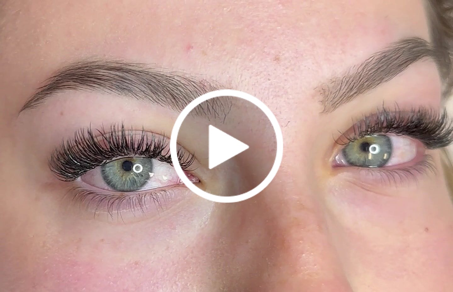 Customer video review of Flat Lashes