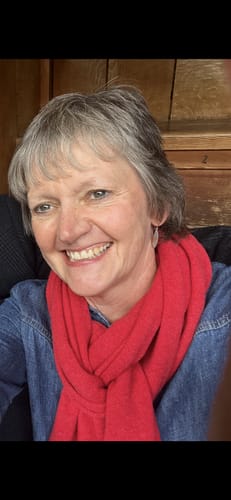 Customer photo review of Brand New Scottish Berry Red Cashmere Knitted Scarf
