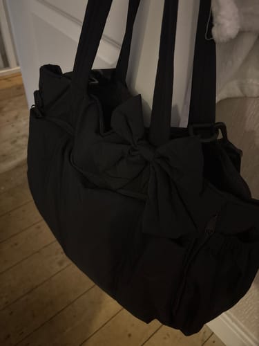 Customer photo review of Crush 23L Laptop Tote