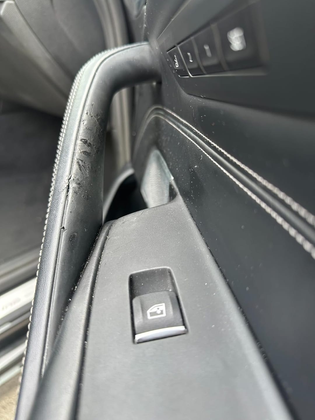Customer photo review of BMW 5 Series G30/G31 (2017–2022) Interior Door Handle Cover Trim Set – 2PCS Compatible with F90 M5 520d 530i 540i M550i | SPCRSO