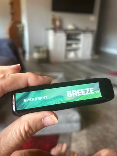 Customer photo review of Breeze Pro Disposable Vape