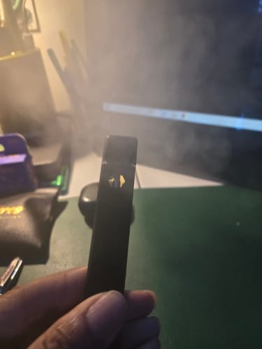 Customer photo review of 1 Gram THC-P Blend Vape Pen | Pink Gummy - Indica