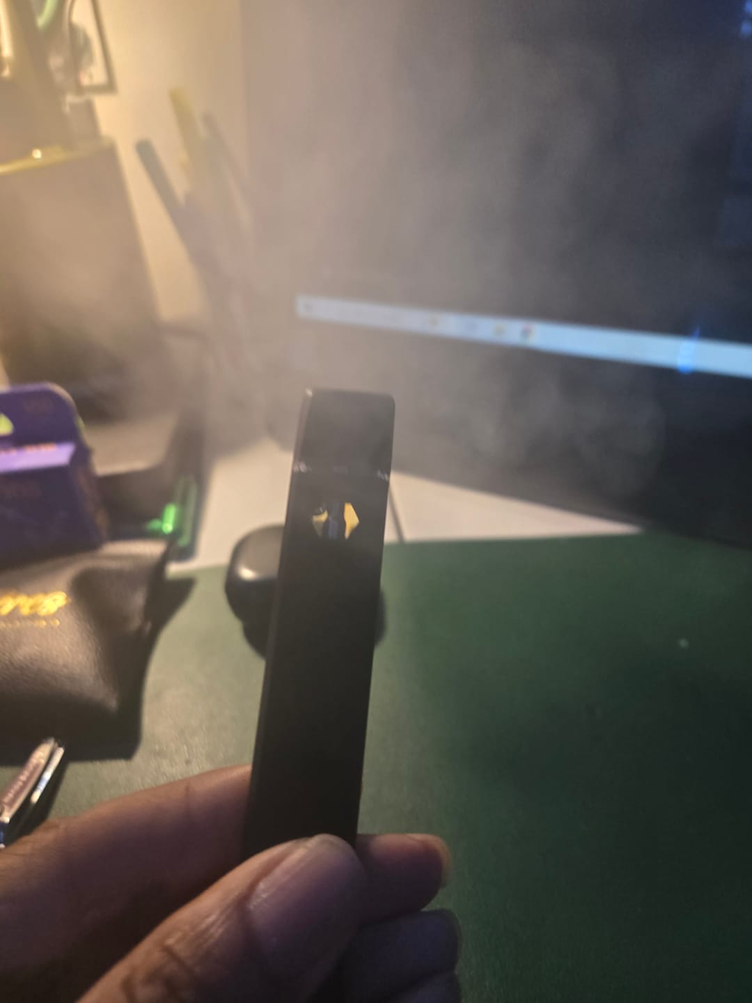 Customer photo review of 1 Gram THC-P Blend Vape Pen | Pink Gummy - Indica