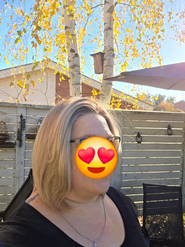 Customer photo review of JBEXTENSION 12 Inches Bob Cut Waffle Pre-Cut Snowflake Lace Frontlace Glueless Wig KHLOE WAFFLE【PERMATEASE】【BENDY EAR TABS】