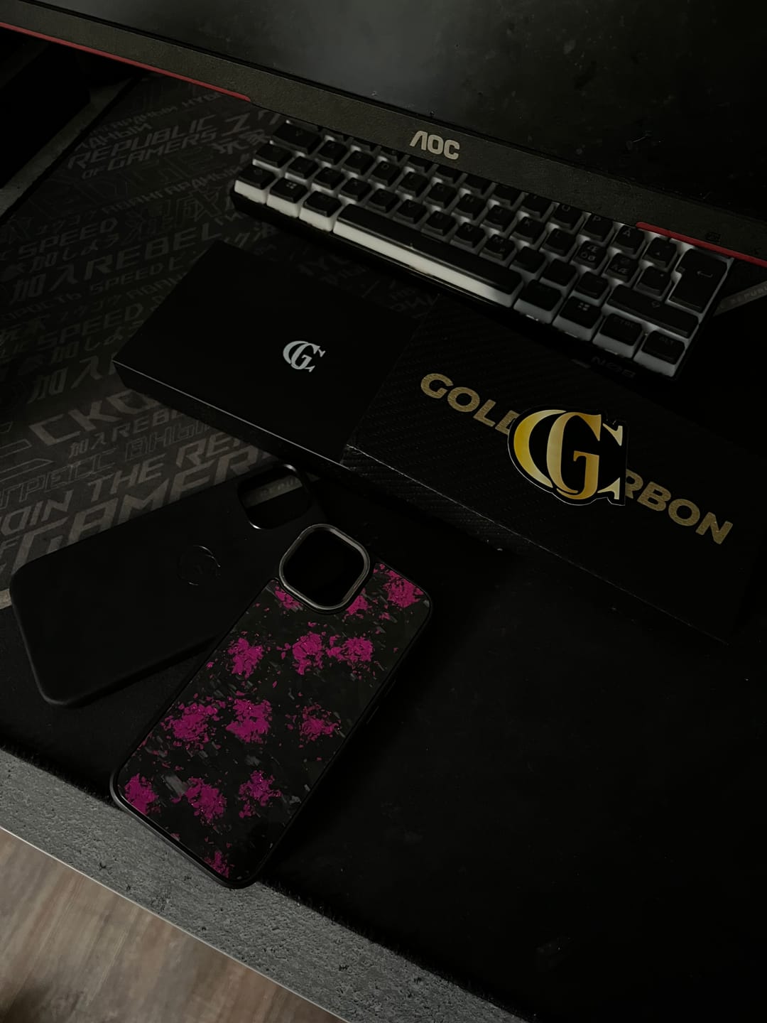 Customer photo review of Minimalist Leather Case