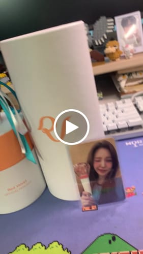 Customer video review of RED VELVET - OFFICIAL FANLIGHT SMTOWN&STORE GIFT VER.