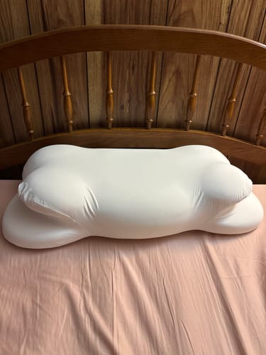 Customer photo review of Mellow CloudAlign™ Pillow