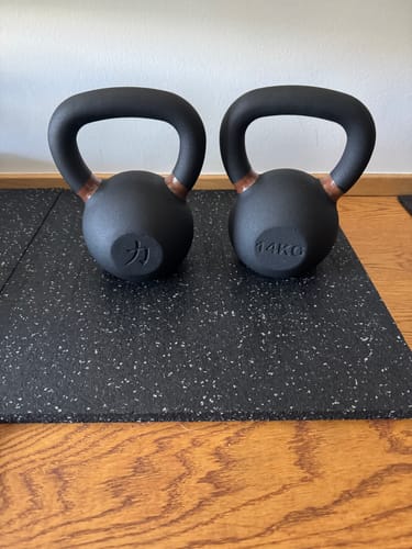 Customer photo review of Strength Shop Cast Iron Kettlebells - Single Mould, Powder Coated, 4-64KG
