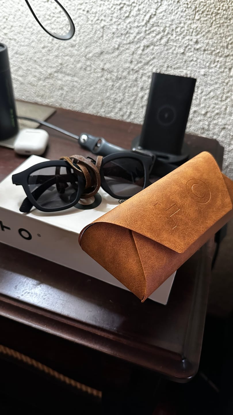 Customer photo review of Thom Black