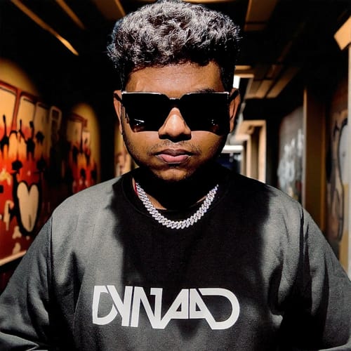 Customer photo review of Gale | Wayfarer Sunglasses (Black Lens | Black & Golden Frame - MG5175)