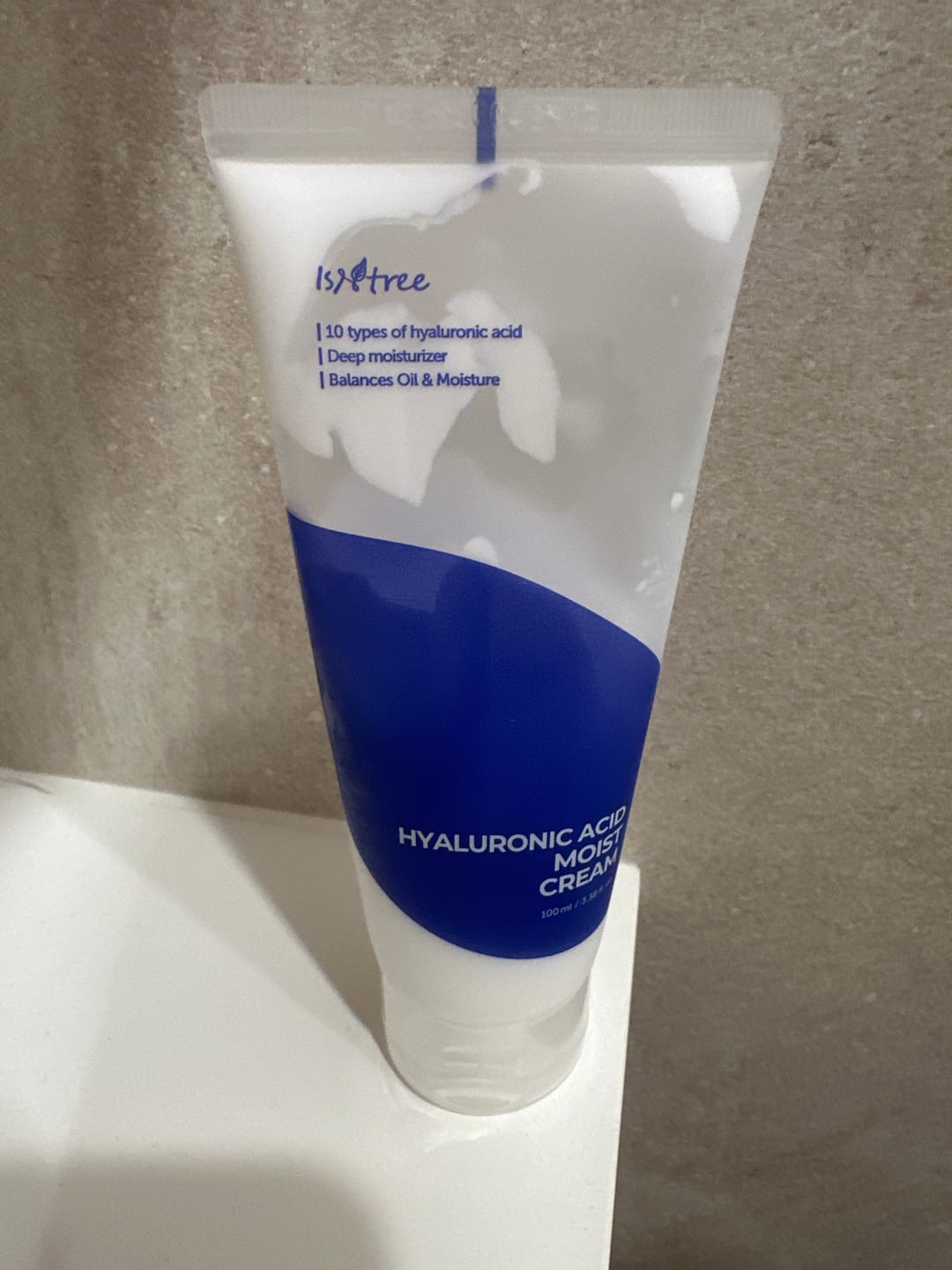 Customer photo review of Krēms dziļai ādas mitrināšanai ar hialuronskābe IsNtree Hyaluronic Acid Moist Cream