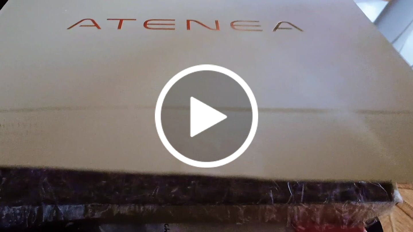 Customer video review of PALETA DE SOMBRAS CLASSIC 35 TONOS