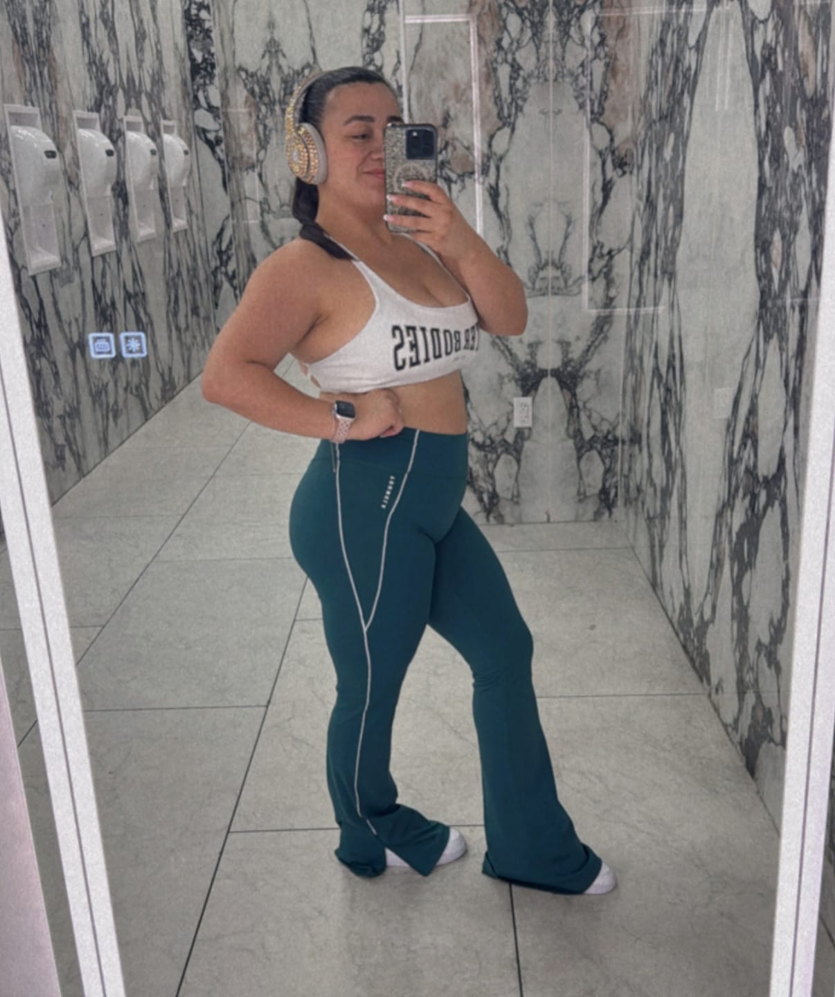 Customer photo review of W285 - Elevate flare leggings