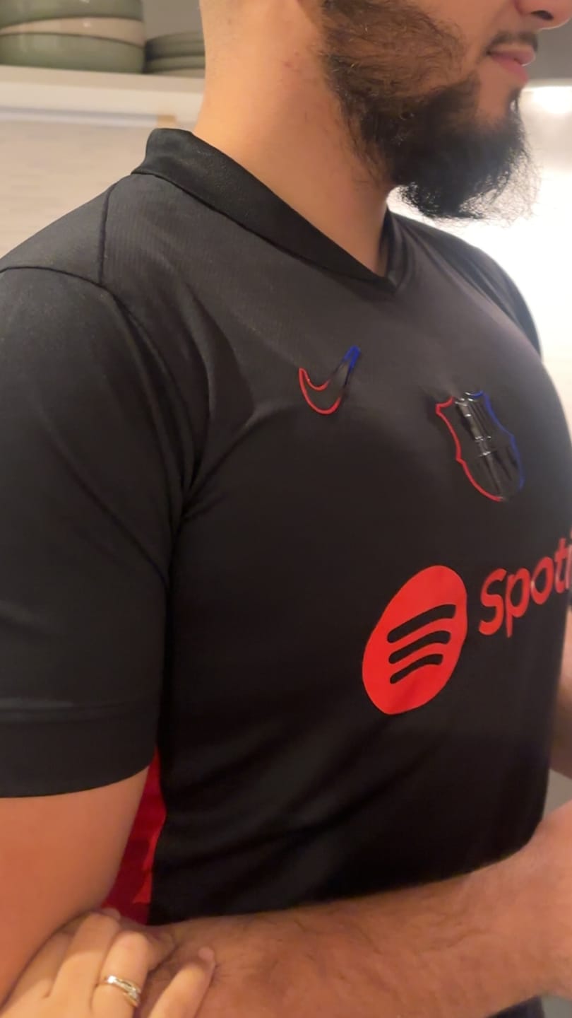 Customer photo review of KKGool -  Maillot Barcelone Extérieur 2024/2025