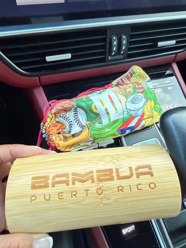 Customer photo review of Mis Raíces Black