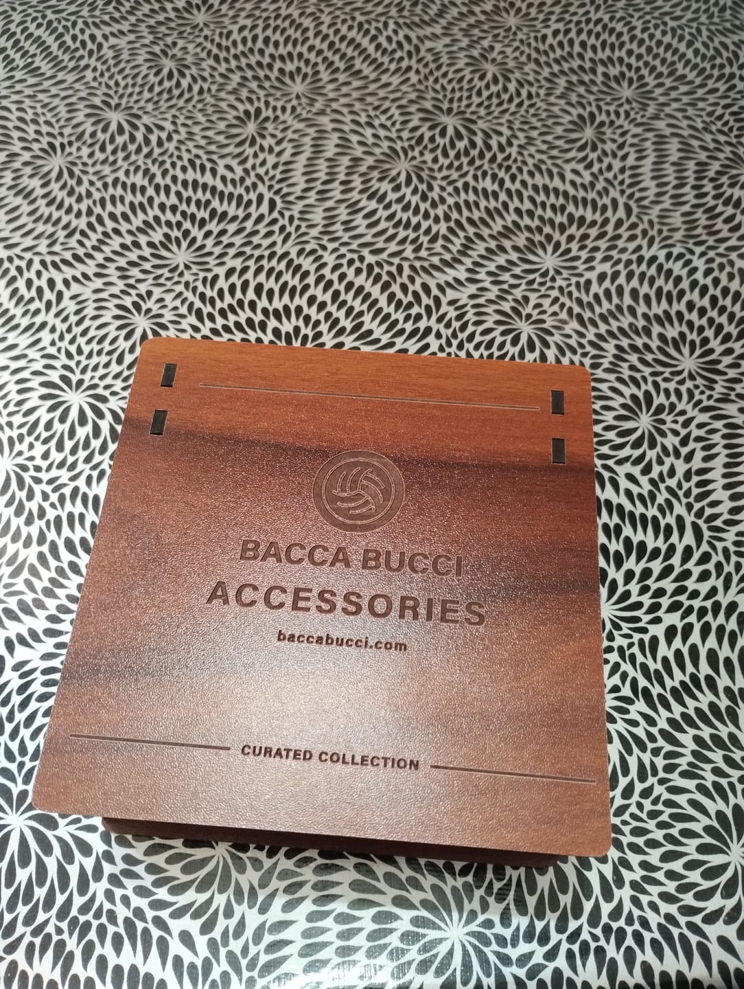 Customer photo review of Bacca Bucci® Men's Automatic Reversible Classic Dress belt Italian Top Grain Genuine Leather with Auto rotating Buckle- Black & Brown