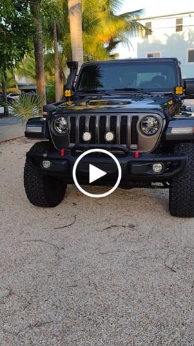 Customer video review of PREMIUM DRYING TOWEL