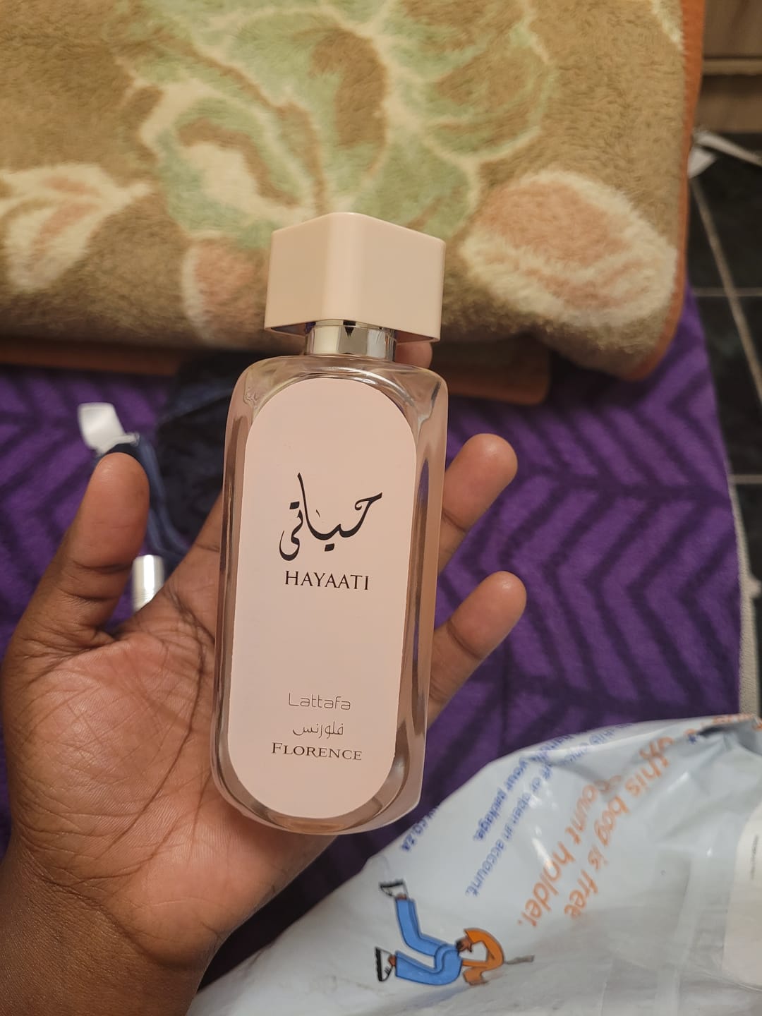 Customer photo review of Hayaati Florence lattafa perfumes 100ml