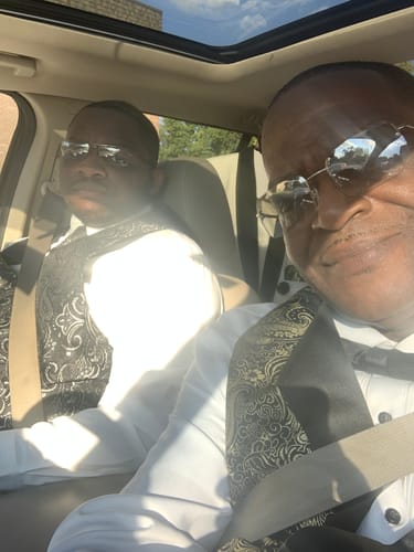 Customer photo review of Barry. Wang Men's Sage Green Tie Paisley Tie Pocket Square Cufflinks Set