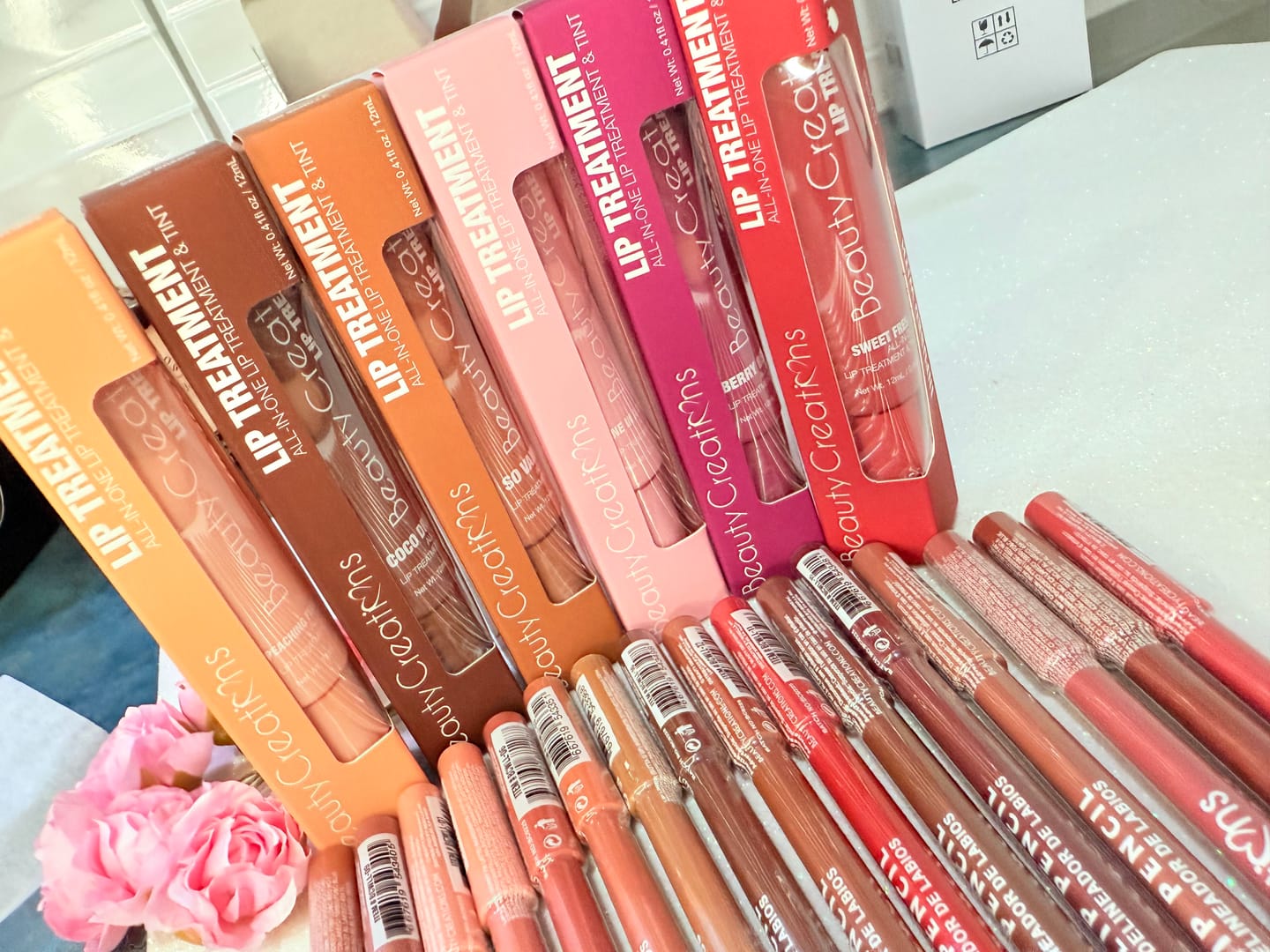 Customer photo review of Labial Treatment & Tint Beauty Creations - Venta al por Mayor Display 36 Unidades + 6 Tester (TLT-PT)