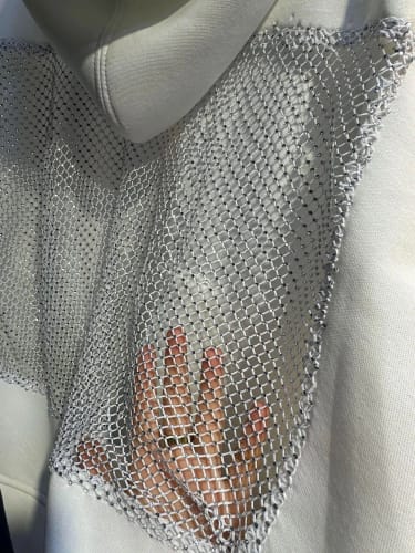 Customer photo review of Backless Mesh Hoodie – Lightweight Hollow Design, Breathable Comfort & Modern Y2K Aesthetic