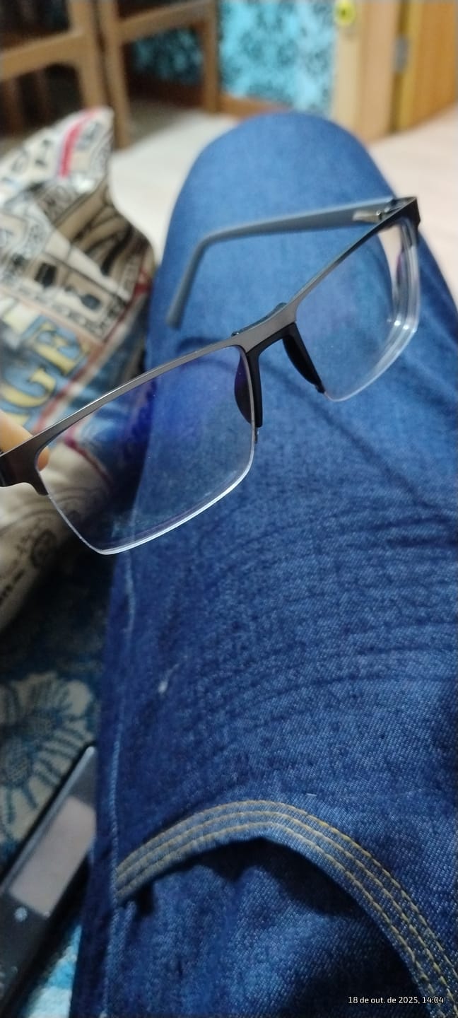 Customer photo review of Óculos de Grau Taguro
